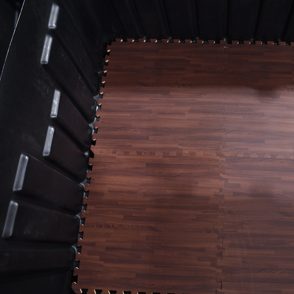 Event Display Floor Jumbo 4x4 ft Shipping Case with 2x2 foam tiles