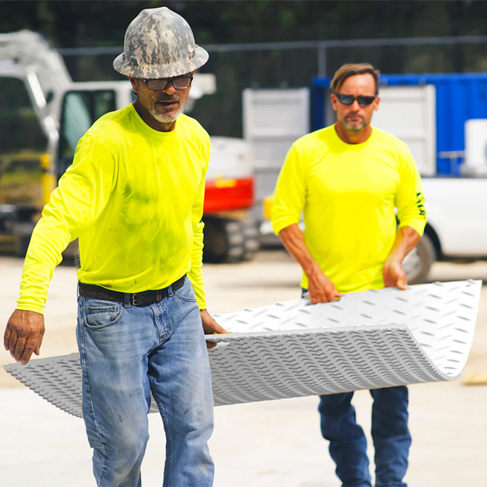 Blue Gator Ground Protection Diamond Mat 1/2 Inch x 3x8 Ft. two workers carring mat