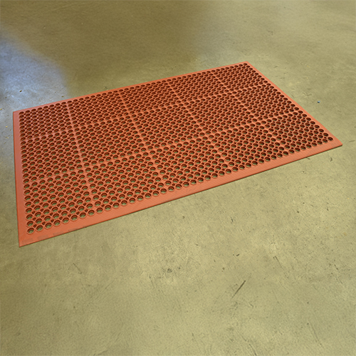 VIP Topdek Senior Red Mat 36 x 59.5 Inches over concrete