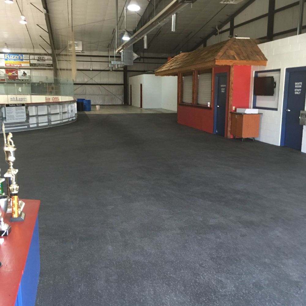 Monroe Youth Hockey Commons with rubber flooring