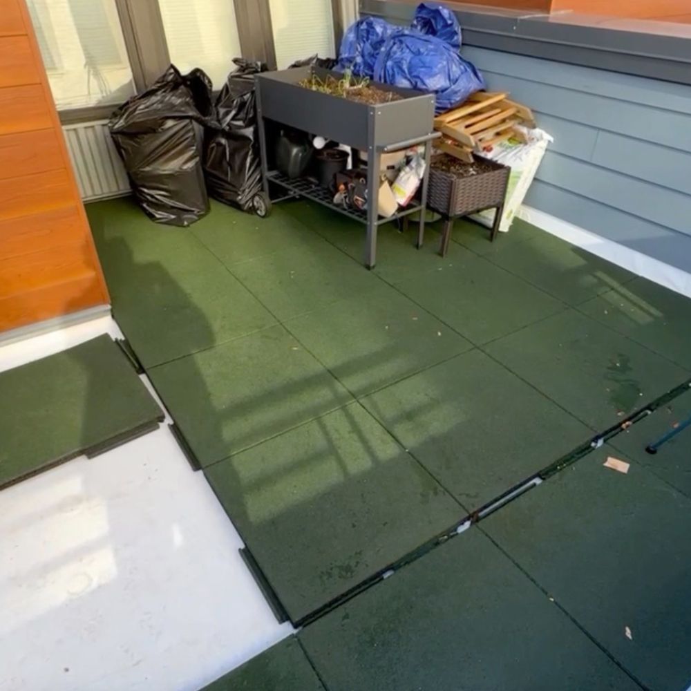 rubber tiles on roof top patio installation