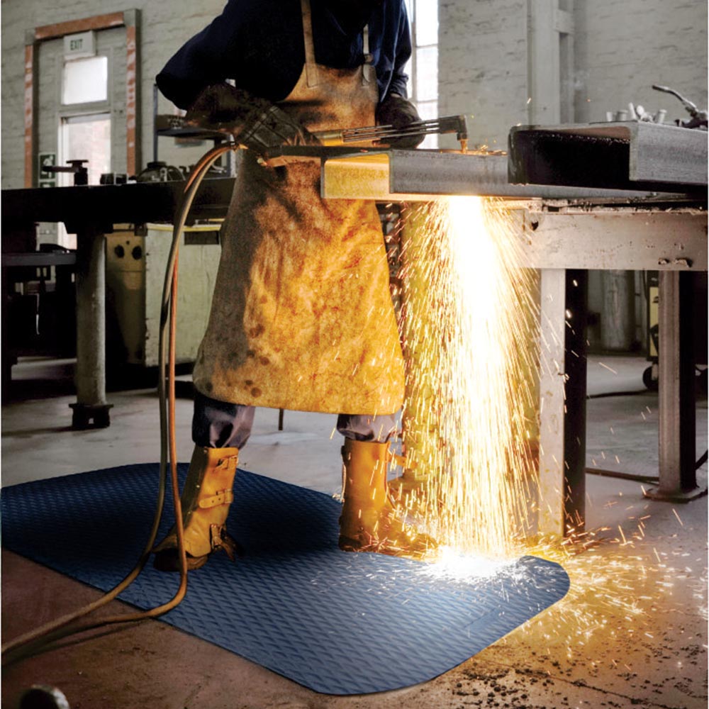 Hog Heaven Anti Fatigue Indoor Mat 33x142 x 7/8 inches welding mat