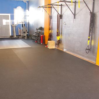 How to Clean Rubber Flooring in 4 Easy Steps 