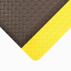 Ergo Trax Anti-Fatigue Mat 4x75 ft black yellow corner.